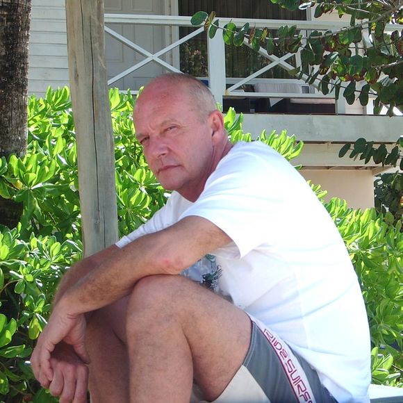 Meet your Posher, Robert - Picture 1 of 1